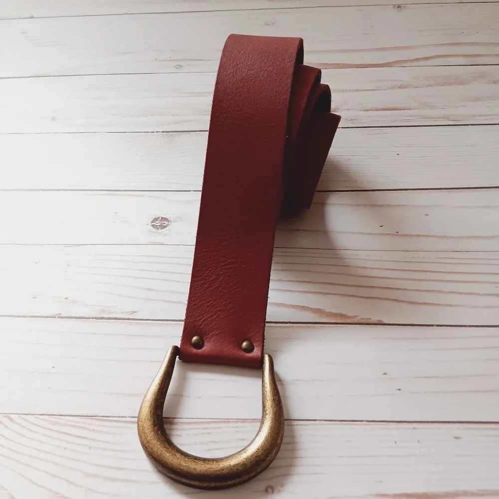 GAP Burgundy Leather Belt Brass Tone Buckle Women's Large